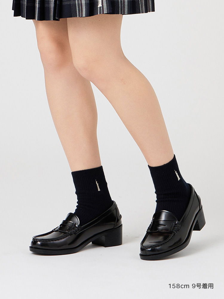 ヒールローファー